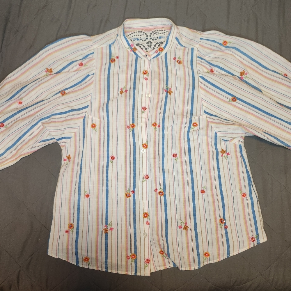 Pilcro Womens Size Medium Bella‎ Femme Buttondown Crochet Beaded Blouse Striped - Picture 2 of 10